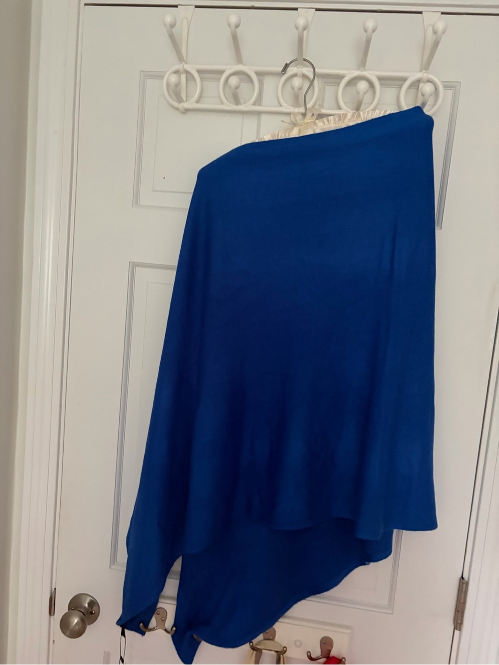 Women’s shawl in Royal Blue NWT